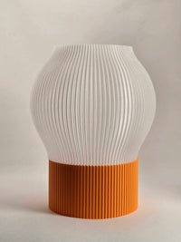 Aura Lamp — Single-Curve Desk Lamp (E27)